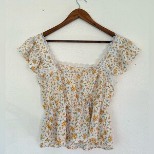 Blu Pepper Floral Ruffle Top - White wand yellow flowers